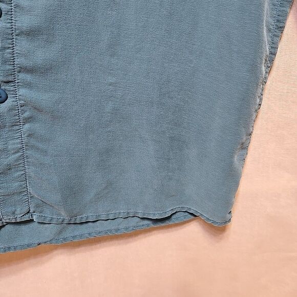 The Silk Connection Button Up Shirt Mens Size Medium Green 100% Silk Short Sleev - Picture 3 of 8